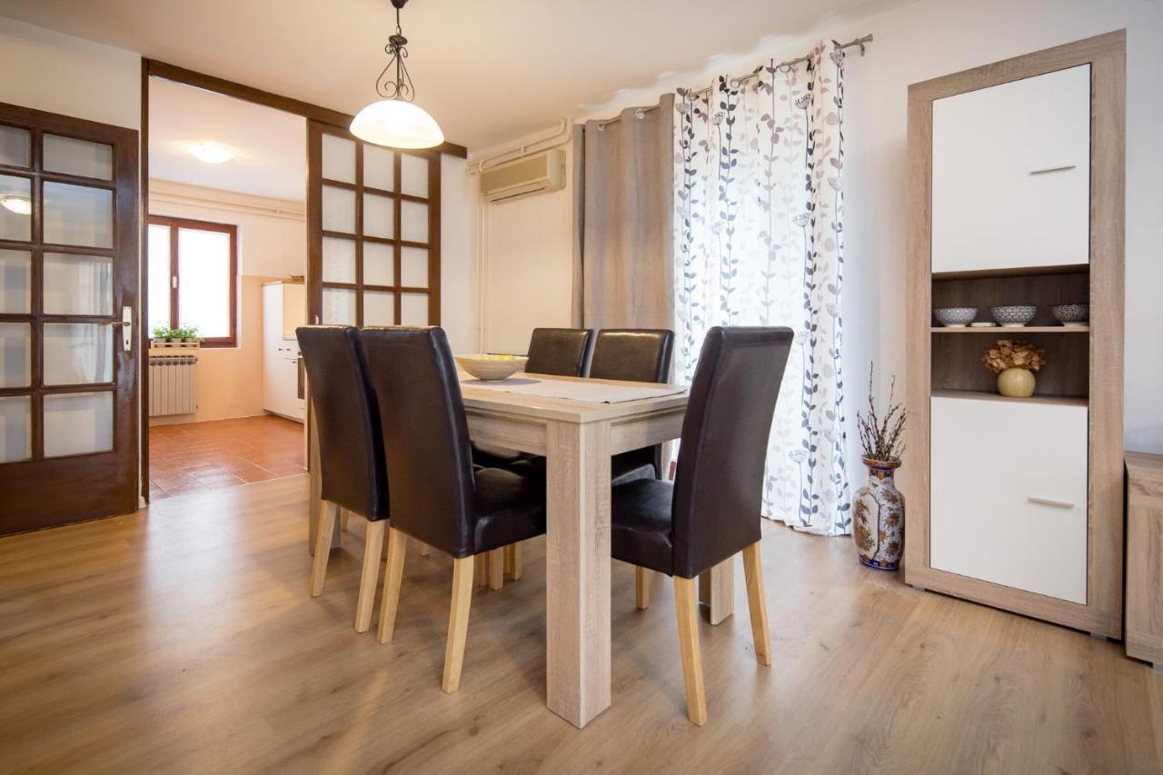 Holiday House Casa Maria 罗维尼 外观 照片